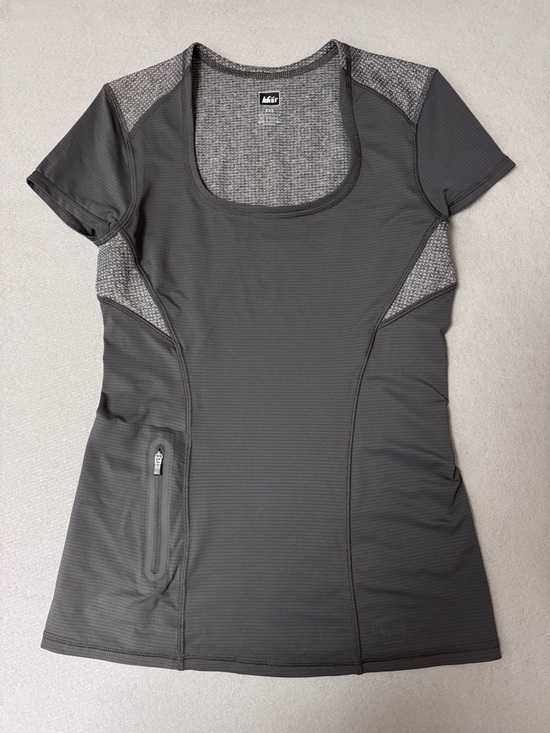 REI Tops - REI Women's Dark Gray Short-Sleeve Performance Tee
